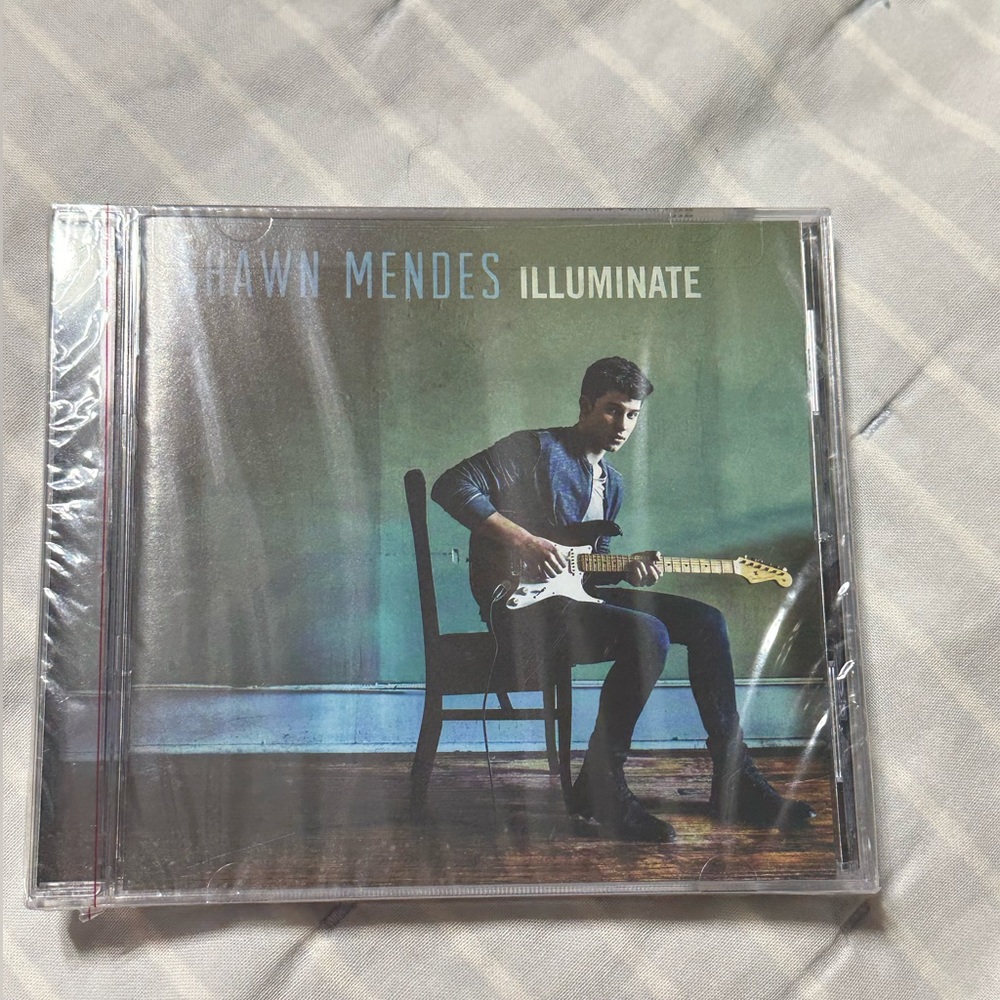 Shawn Mendes Illuminate deluxe CD